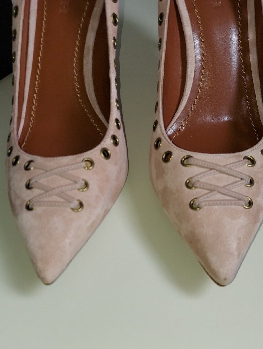 Coach Varick Suede Pale Blush Pointed Toe Grommet Pump Stiletto Heels Size 10 - Picture 3 of 13